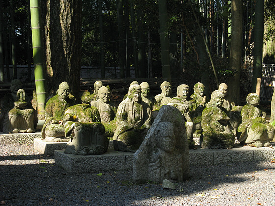 Sekizanzenin Temple Stone Statues